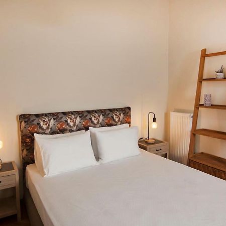 Pagrati Hilton Location Bentzi Family Suite 5 Atenas Exterior foto