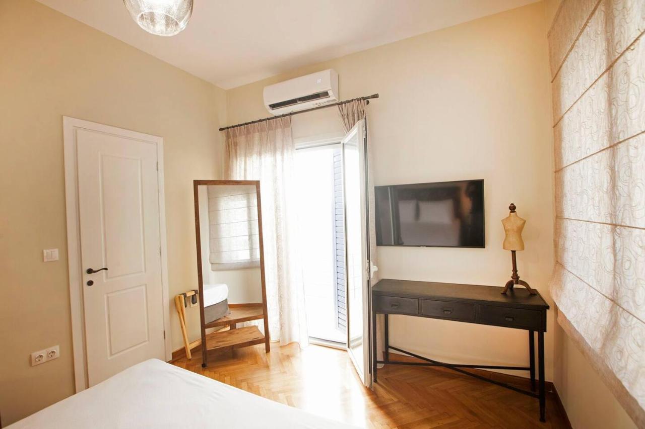 Pagrati Hilton Location Bentzi Family Suite 5 Atenas Exterior foto